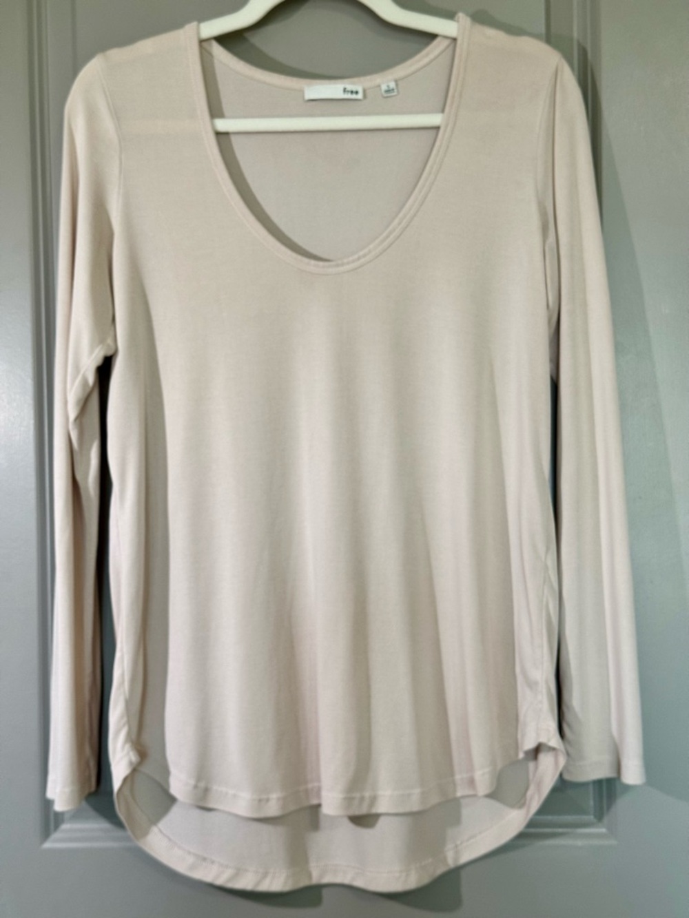 Silky-soft Wilfred Cream Long Sleeve Scoop Neck Top